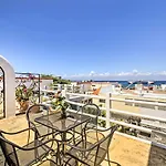Gorgeous Penthouse Villa With Deck And Ocean Views!