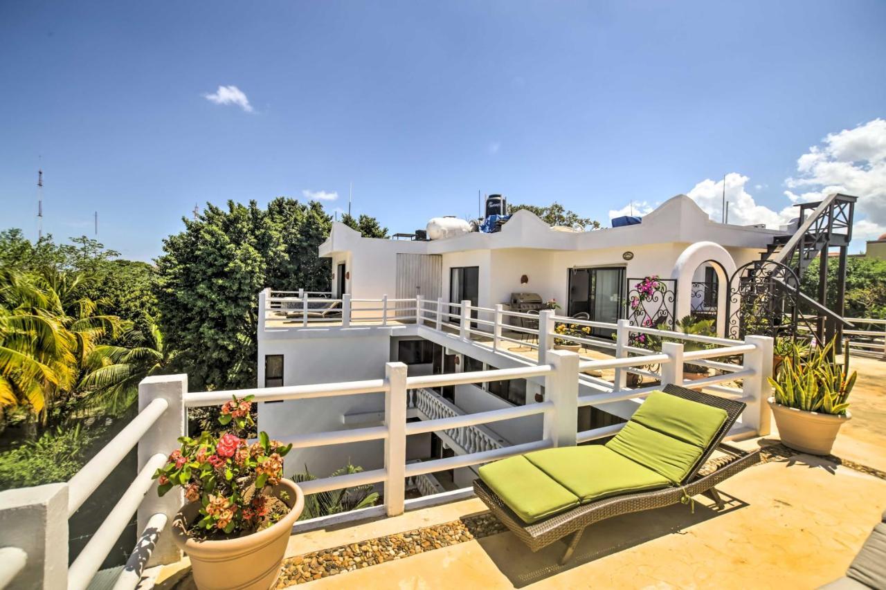 Gorgeous Penthouse With Deck And Ocean Views! *