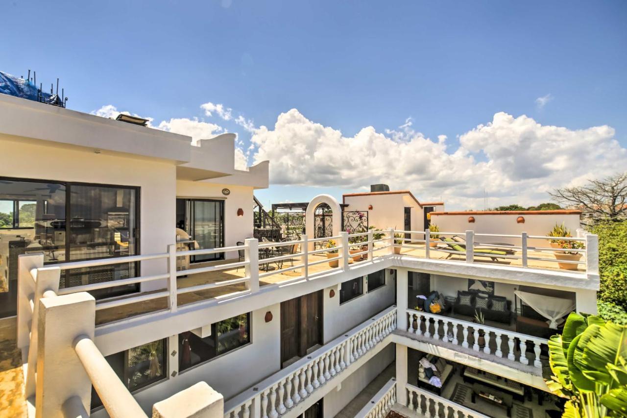 Apartment Gorgeous Penthouse With Deck And Ocean Views! *